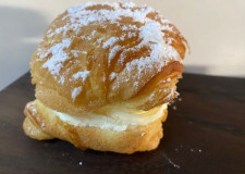 Fastelavnsbolle m/creme og fløde